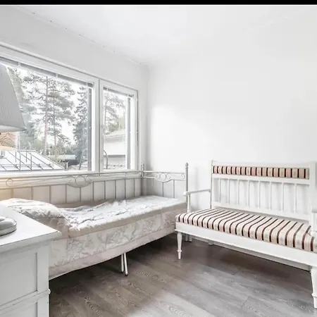 Beautiful 105 M2 Sd-house Pt With 3 Bedrooms, Free Parking And Sauna דירה הלסינקי